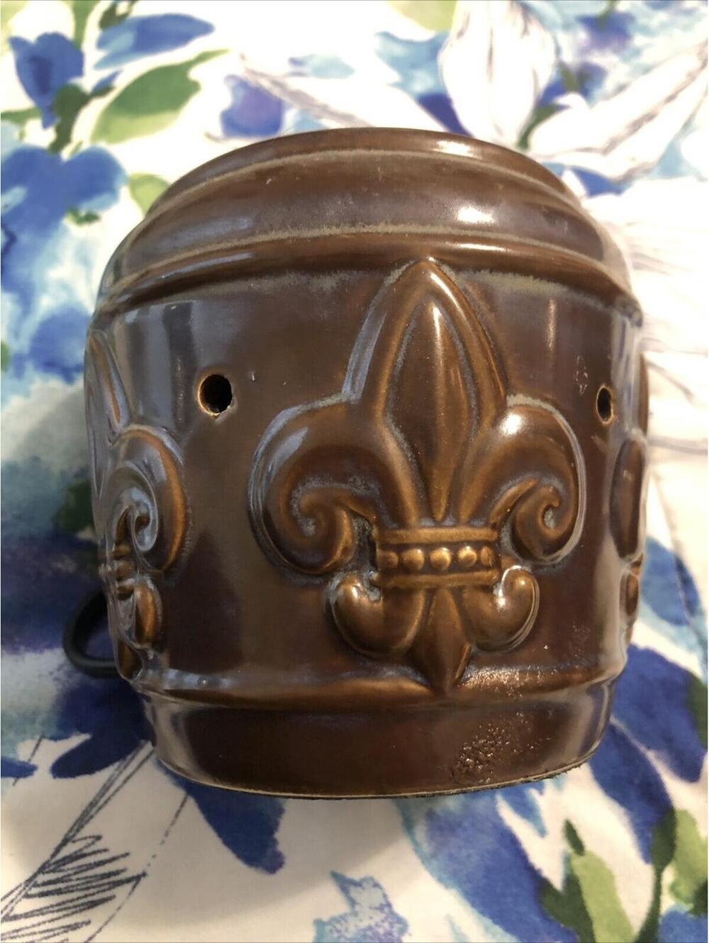 Scentsy Chateau Warmer Discontinued / Retired Mid Size Medium Base Only. No Bulb